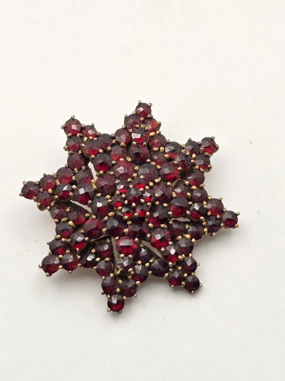 Vintage Bohemian Garnet Starburst Snowflake Cluster Brooch Pin Gold Tone 1.25